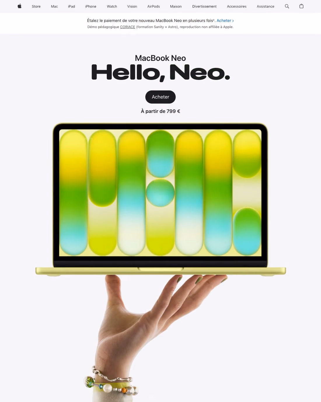 La page produit façon Apple construite pendant la formation, et Claude Code qui l'assemble